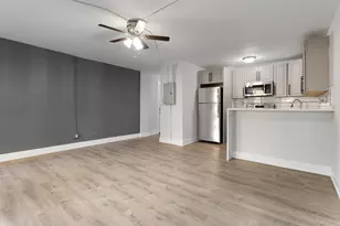 1301 W Estes Ave, Chicago, IL 60626 - Photo 5