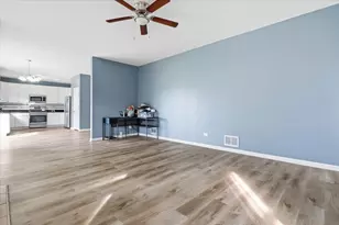 1995 W Meadowview Dr, Round Lake, IL 60073 - Photo 11