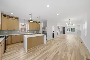 956 N St Louis Ave, Chicago, IL 60651 - Photo 3