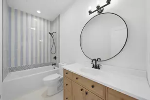 956 N St Louis Ave, Chicago, IL 60651 - Photo 19