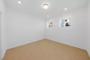 956 N St Louis Ave, Chicago, IL 60651 - Photo 25