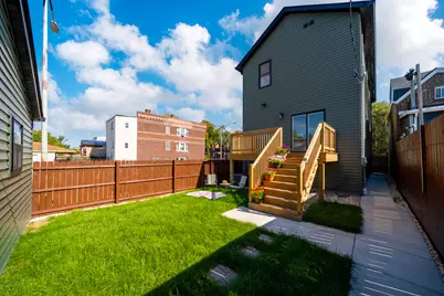 956 N Saint Louis Avenue, Chicago, IL 60651 - Photo 31