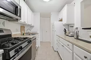 1207 S Old Wilke Rd, Arlington Heights, IL 60005 - Photo 7