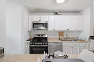 1207 S Old Wilke Rd, Arlington Heights, IL 60005 - Photo 9