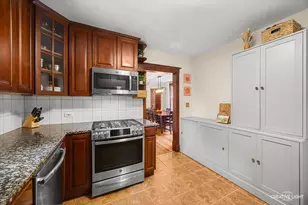 414 E Liberty Dr, Wheaton, IL 60187 - Photo 9