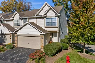 8206 Sierra Woods Ct, Carpentersville, IL 60110 - Photo 3