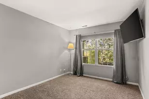 8206 Sierra Woods Ct, Carpentersville, IL 60110 - Photo 27