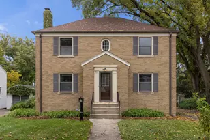 611 E Illinois St, Wheaton, IL 60187 - Photo 1