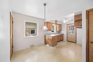 9024 W 23rd St, North Riverside, IL 60546 - Photo 9