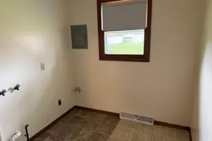 912 Luther Dr, Wilmington, IL 60481 - Photo 7