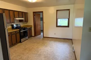 912 Luther Dr, Wilmington, IL 60481 - Photo 5