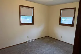 912 Luther Dr, Wilmington, IL 60481 - Photo 9