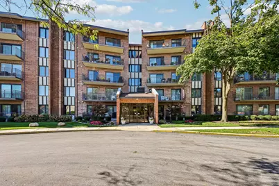 701 Lake Hinsdale Drive #201, Willowbrook, IL 60527 - Photo 1