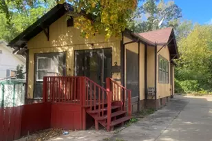 2 Park Pl, Peru, IL 61354 - Photo 1
