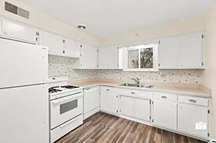 599 N Willow Rd, Elmhurst, IL 60126 - Photo 19