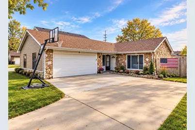 8 Southbury Court, Streamwood, IL 60107 - Photo 1
