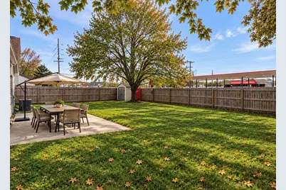 8 Southbury Court, Streamwood, IL 60107 - Photo 11