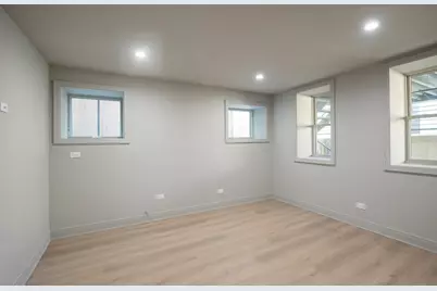 2126 N Sawyer Avenue, Chicago, IL 60647 - Photo 35