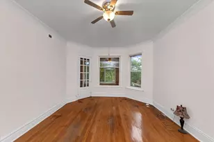 1353 W Catalpa Ave, Chicago, IL 60640 - Photo 9