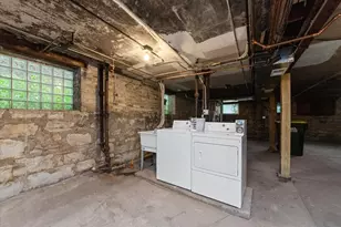 1353 W Catalpa Ave, Chicago, IL 60640 - Photo 13