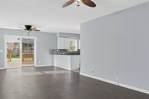 152 E 1st St, Manteno, IL 60950 - Photo 17