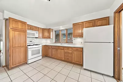 5708 S Newcastle Avenue, Chicago, IL 60638 - Photo 9