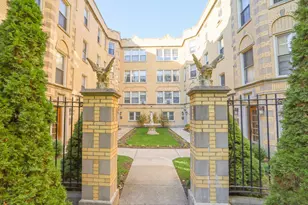 2022 W Berwyn Ave, Chicago, IL 60625 - Photo 1