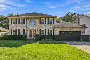 1200 Prairie Dr, Algonquin, IL 60102 - Photo 1
