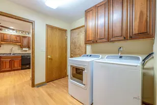822 Brian Ct, Gurnee, IL 60031 - Photo 11