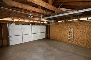 8322 S Burnham Ave, Chicago, IL 60617 - Photo 13