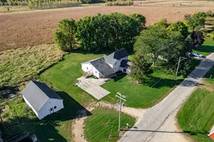 16108 Anderson Rd, Pecatonica, IL 61063 - Photo 3