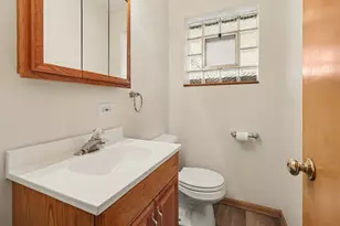 504 E Butterfield Rd, Elmhurst, IL 60126 - Photo 11