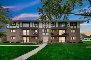 11042 S Theresa Circle, Palos Hills, IL 60465 - Photo 1