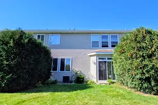 425 N Carlisle Ct, Round Lake, IL 60073 - Photo 17
