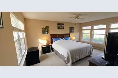 425 N Carlisle Court, Round Lake, IL 60073 - Photo 13