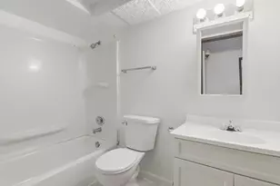 281 Shorewood Dr, Glendale Heights, IL 60139 - Photo 15