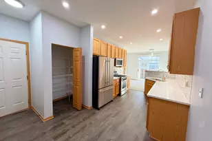 2534 Hillsboro Blvd, Aurora, IL 60503 - Photo 11