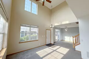 2534 Hillsboro Blvd, Aurora, IL 60503 - Photo 3