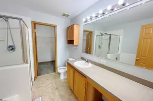 2534 Hillsboro Blvd, Aurora, IL 60503 - Photo 13