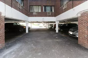 1040 W Hollywood Ave, Chicago, IL 60660 - Photo 17