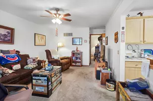 405 Gentleman St, Ottawa, IL 61350 - Photo 3