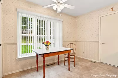 948 Wiltshire Drive, McHenry, IL 60050 - Photo 9