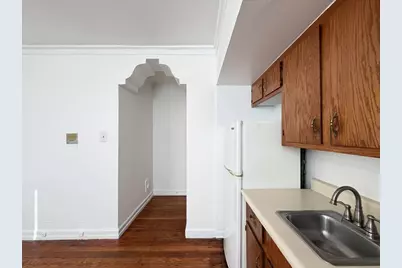 4060 N Kenmore Avenue #211, Chicago, IL 60613 - Photo 5