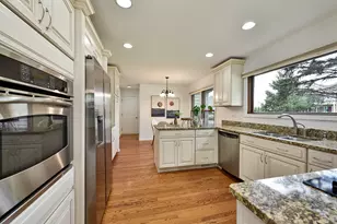 119 Craigie Ln, Inverness, IL 60067 - Photo 3