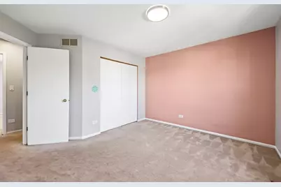 1084 Viewpoint Drive, Lake in the Hills, IL 60156 - Photo 23
