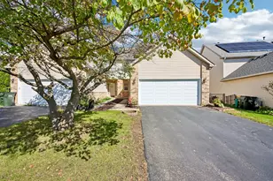 1084 Viewpoint Dr, Lake in the Hills, IL 60156 - Photo 1