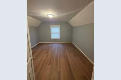 8013 S Marquette Avenue, Chicago, IL 60617 - Photo 11