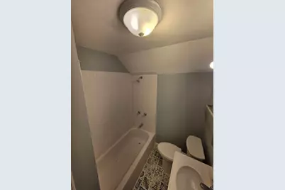 8013 S Marquette Avenue, Chicago, IL 60617 - Photo 9