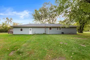 962 N Schmidt Rd, Braidwood, IL 60408 - Photo 15