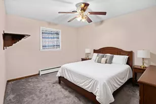 962 N Schmidt Rd, Braidwood, IL 60408 - Photo 11